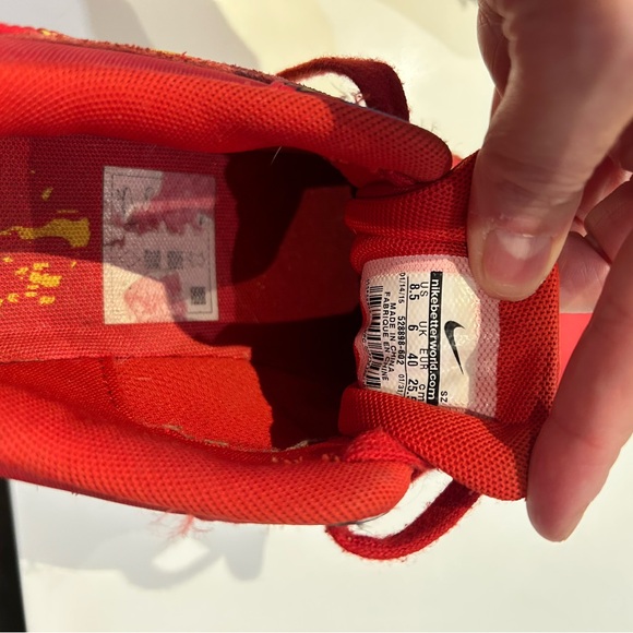 Nike Air Max Red Sneakers with RARE Hawaiian print - Picture 4 of 4